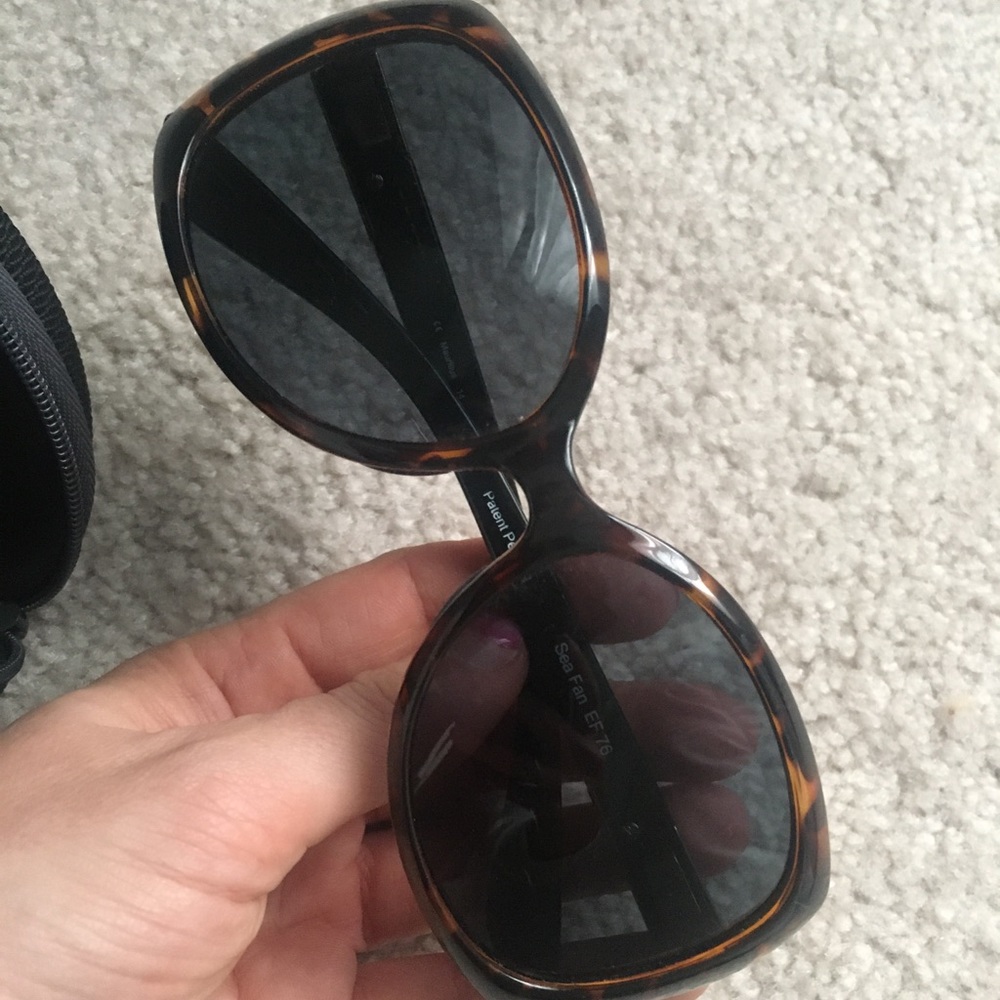 Costa (Sea Fan) Sunglasses w/ case